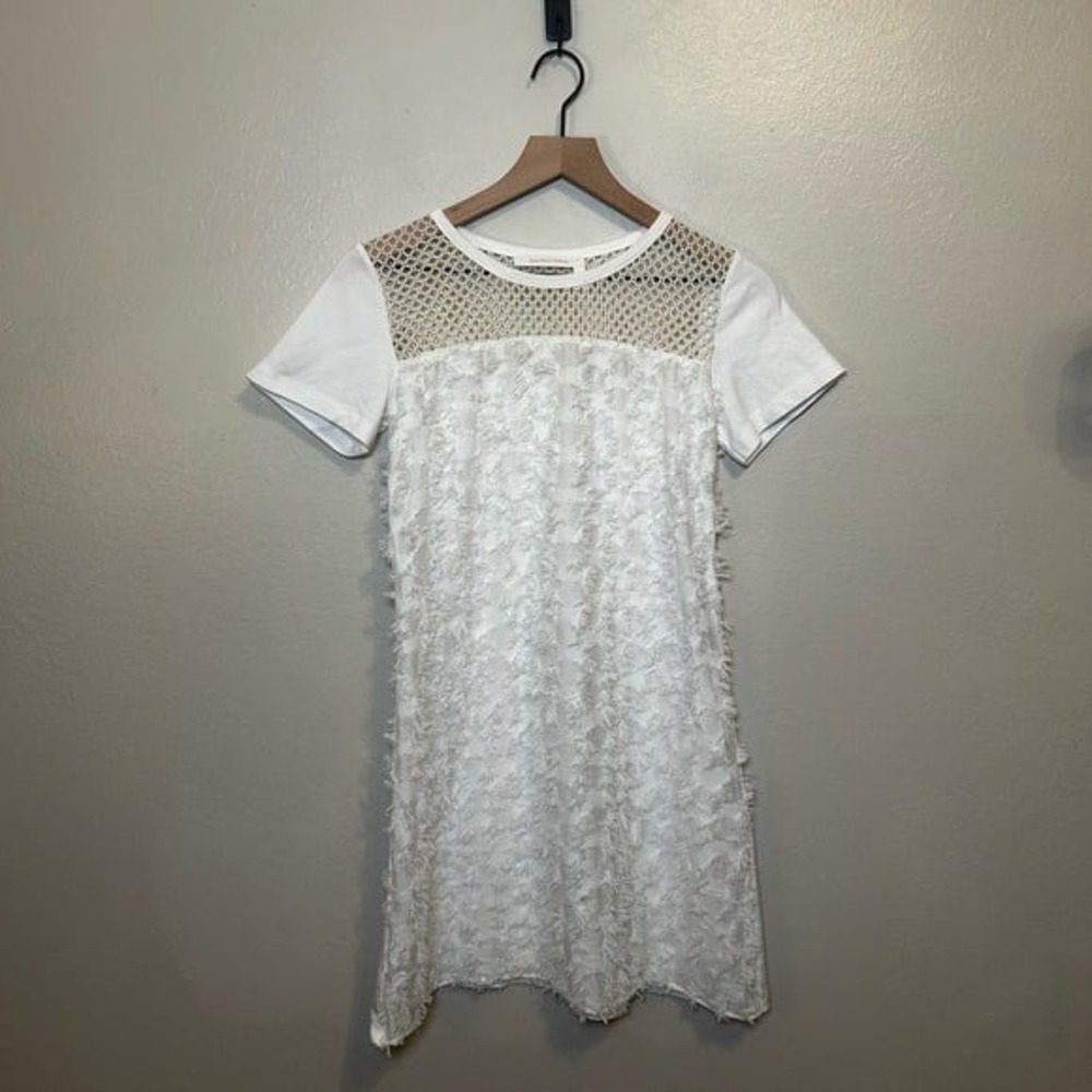 SEE BY CHLOE Short-Sleeve Textured Fringe Floral Jersey Shift Dress Cloud Dancer